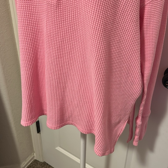 Women’s Offline by Aerie Pink Waffle Knit Long Sleeve Henley Style Top Size M - Picture 3 of 8